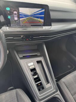 
										Volkswagen Golf pilnas									