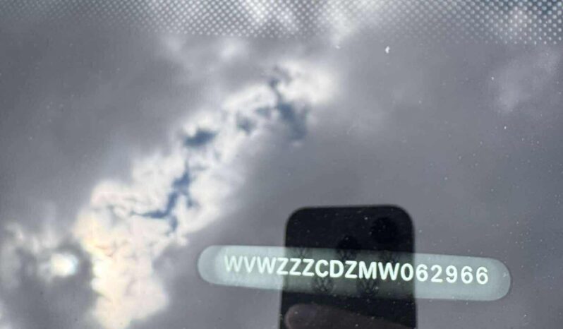 
								Volkswagen Golf pilnas									