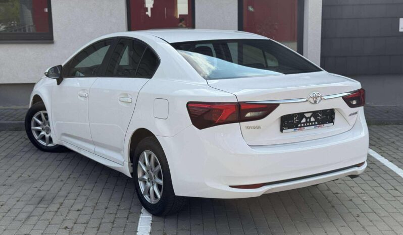 
								Toyota Avensis pilnas									