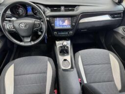 
										Toyota Avensis pilnas									