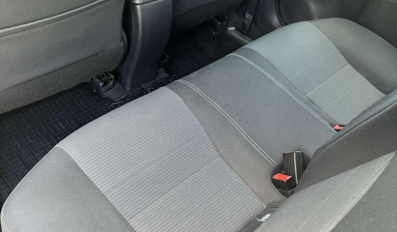 
								Toyota Avensis pilnas									