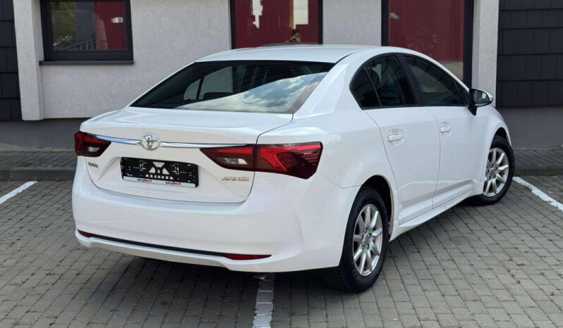 
								Toyota Avensis pilnas									