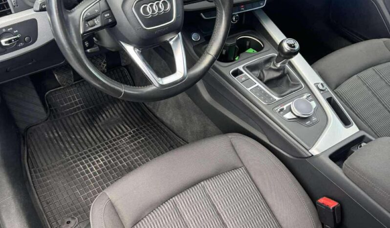 
								Audi A4 pilnas									
