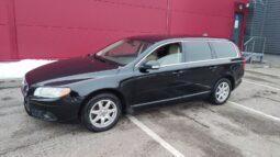 2011 VOLVO V70