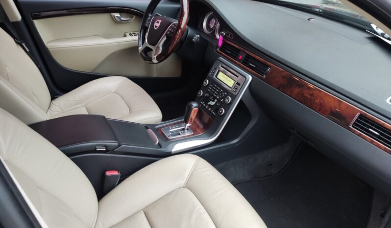 
								2011 VOLVO V70 pilnas									