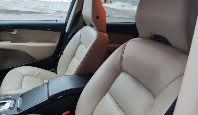 
								2011 VOLVO V70 pilnas									