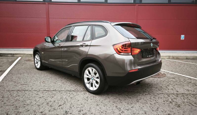 
								2011 BMW X1 pilnas									
