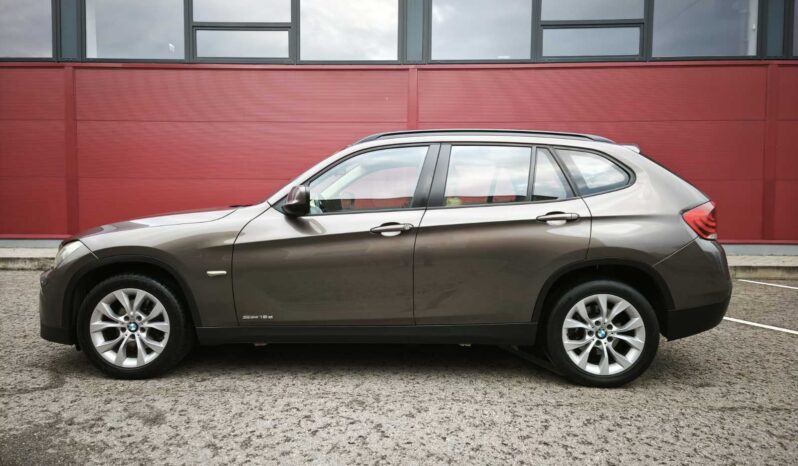 
								2011 BMW X1 pilnas									
