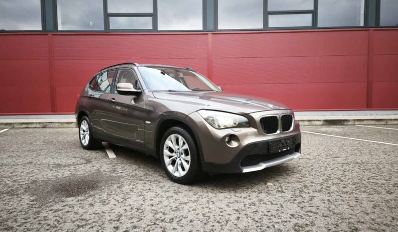 
								2011 BMW X1 pilnas									