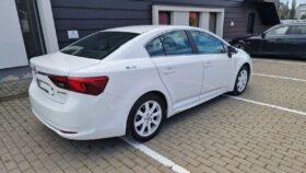 2017 TOYOTA AVENSIS