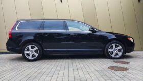 2011 VOLVO V70