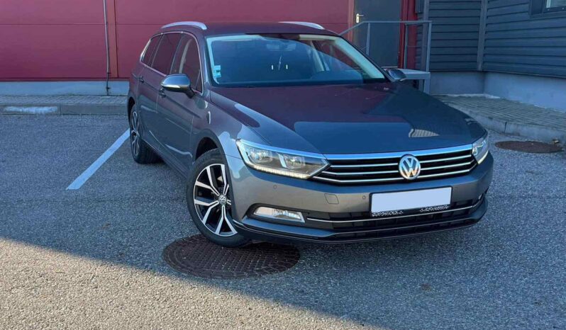
								Volkswagen Passat pilnas									