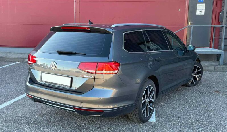 
								Volkswagen Passat pilnas									