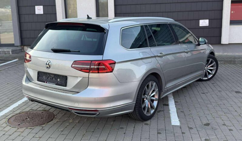 
								Volkswagen Passat pilnas									