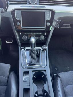 
										Volkswagen Passat pilnas									