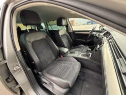 
										Volkswagen Passat pilnas									