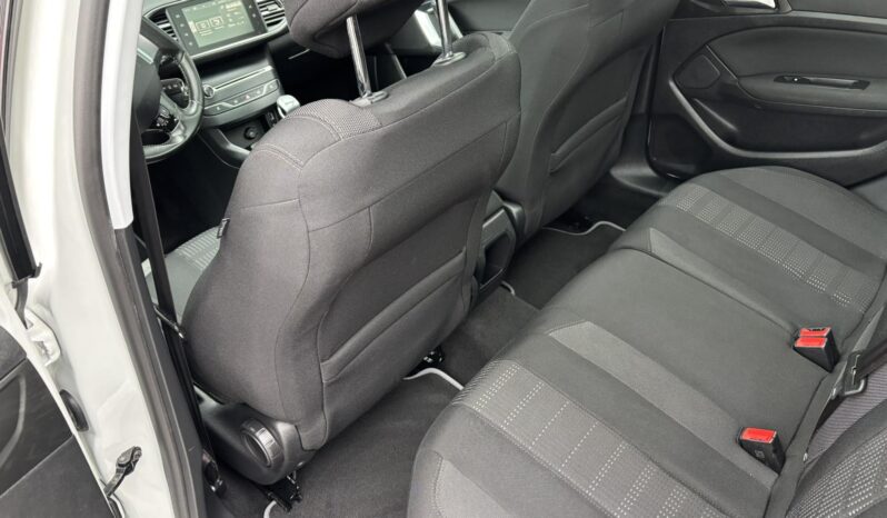 
								2015 PEUGEOT 308 pilnas									