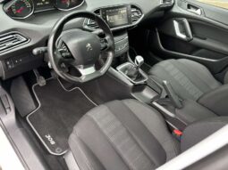 
										2015 PEUGEOT 308 pilnas									