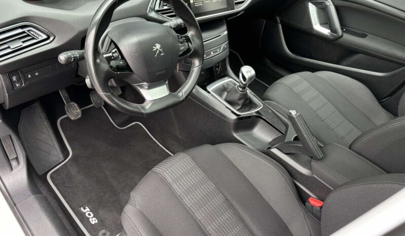 
								2015 PEUGEOT 308 pilnas									