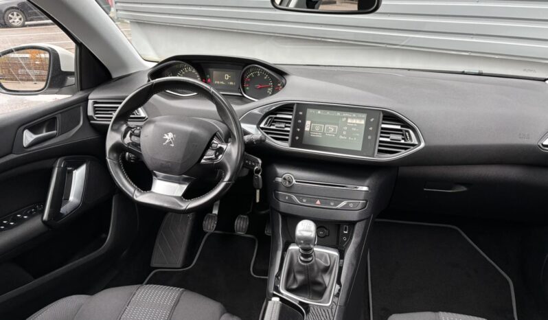 
								2015 PEUGEOT 308 pilnas									