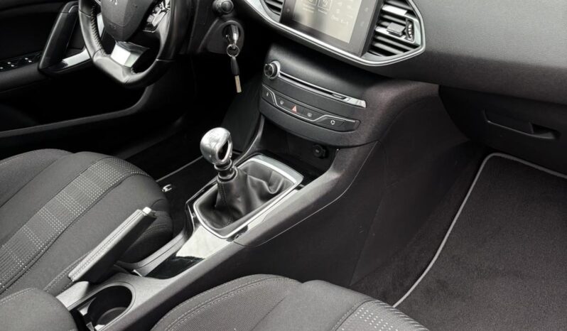 
								2015 PEUGEOT 308 pilnas									