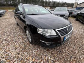 2010 VOLKSWAGEN PASSAT