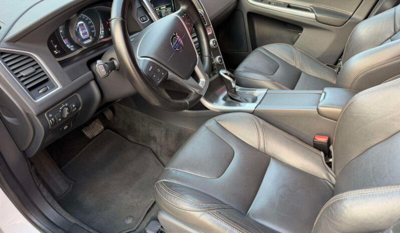 
								2016 VOLVO XC60 pilnas									