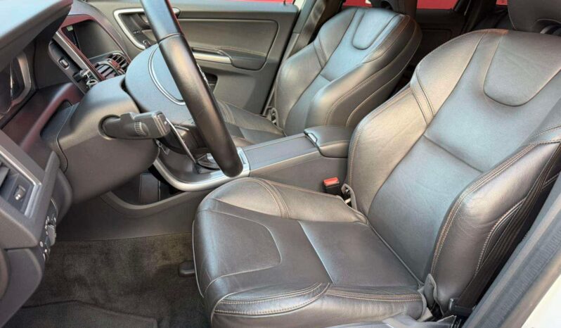 
								2016 VOLVO XC60 pilnas									