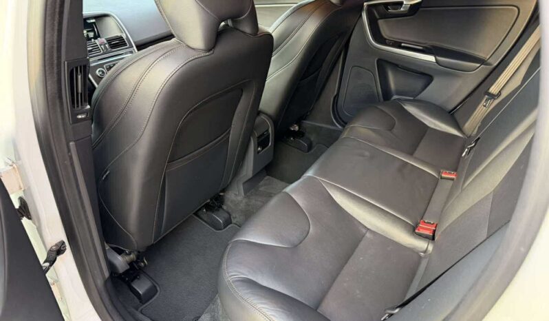 
								2016 VOLVO XC60 pilnas									