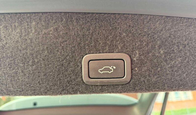 
								2016 VOLVO XC60 pilnas									