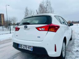 
										2015 TOYOTA AURIS pilnas									