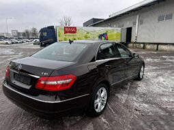 2010 Mercedes-Benz E220