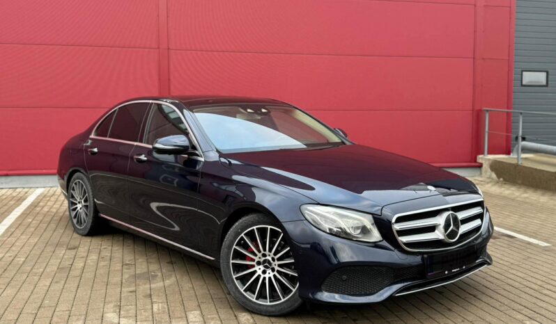 
								2016 Mercedes-Benz E pilnas									