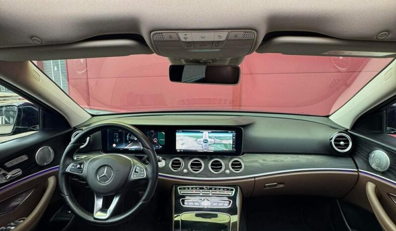 
								2016 Mercedes-Benz E pilnas									