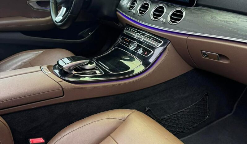 
								2016 Mercedes-Benz E pilnas									