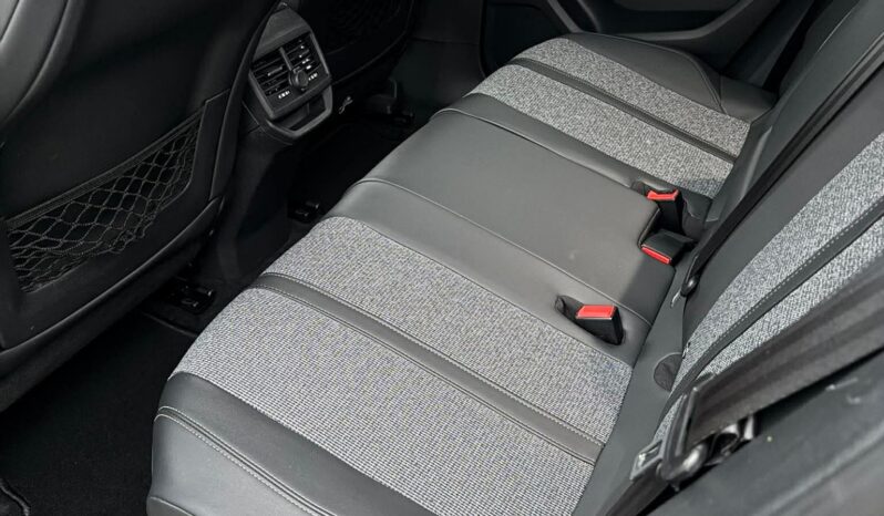 
								2018 Peugeot 3008 pilnas									