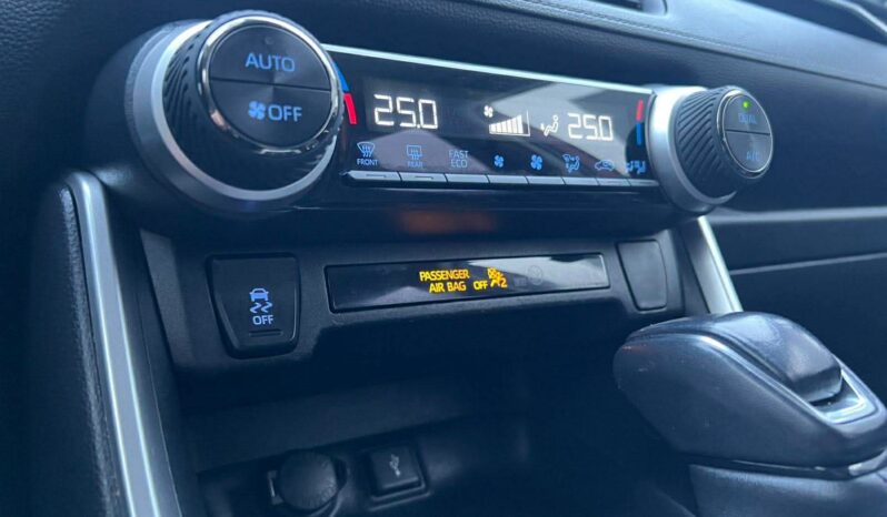 
								2022 TOYOTA RAV-4 pilnas									