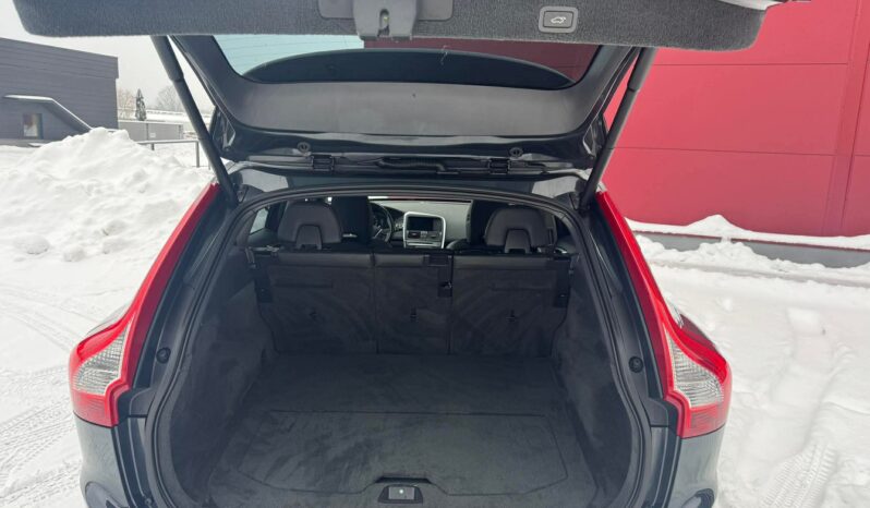 
								2014 VOLVO XC60 pilnas									