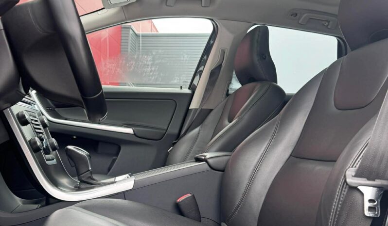 
								2014 VOLVO XC60 pilnas									