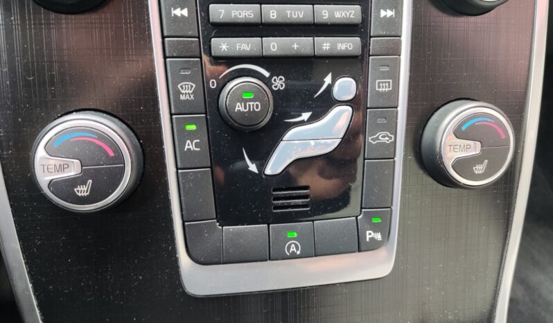 
								2014 VOLVO V70 pilnas									