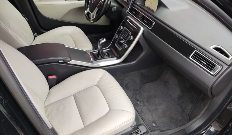 
								2014 VOLVO V70 pilnas									