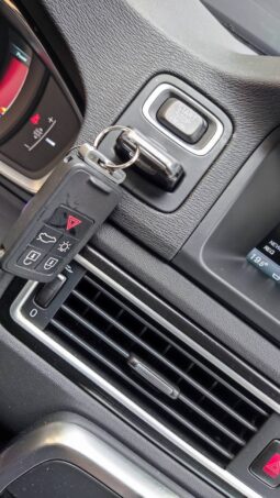 
										2014 VOLVO V70 pilnas									