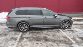 2017 VOLKSWAGEN PASSAT