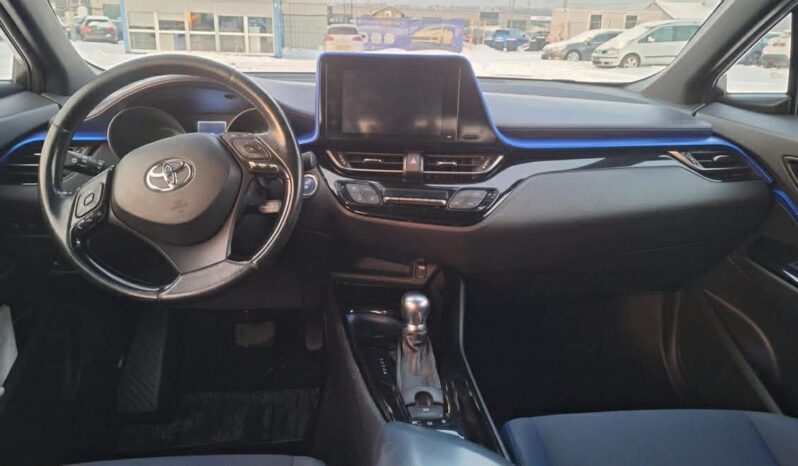 
								2017 TOYOTA C-HR pilnas									