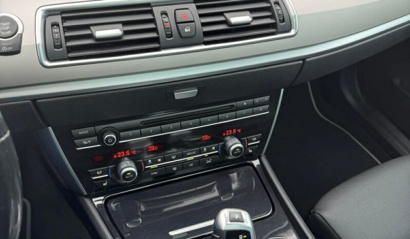 
								2015 BMW 530 GT pilnas									