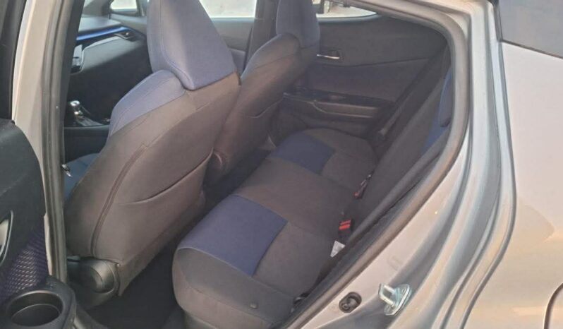 
								2017 TOYOTA C-HR pilnas									