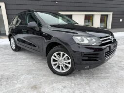 2014 VOLKSWAGEN TOUREG