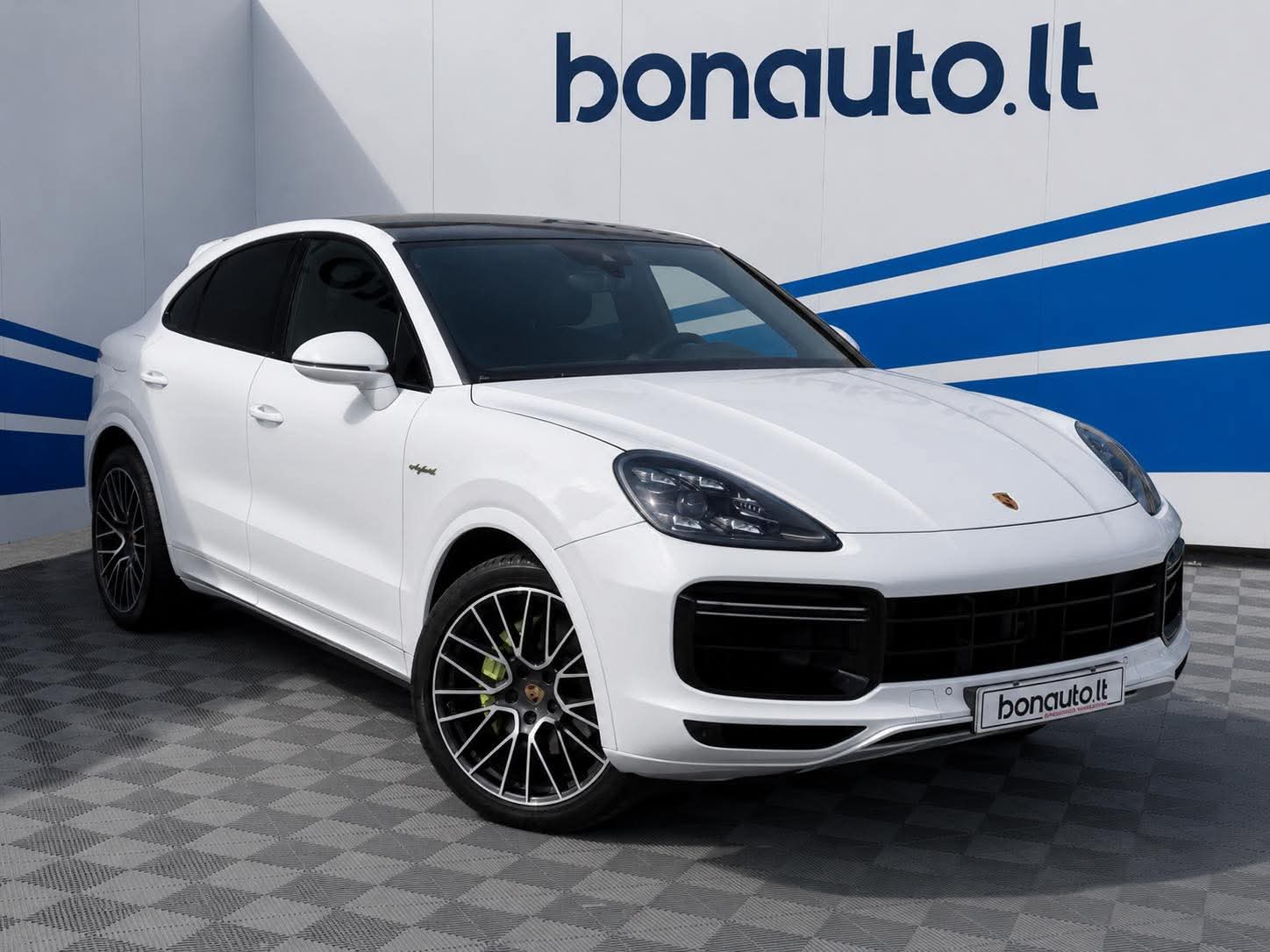 2019 PORSCHE CAYENNE