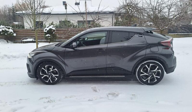 
								2018 TOYOTA C-HR pilnas									