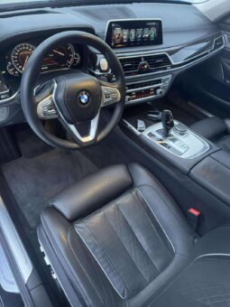 
										BMW 740 pilnas									